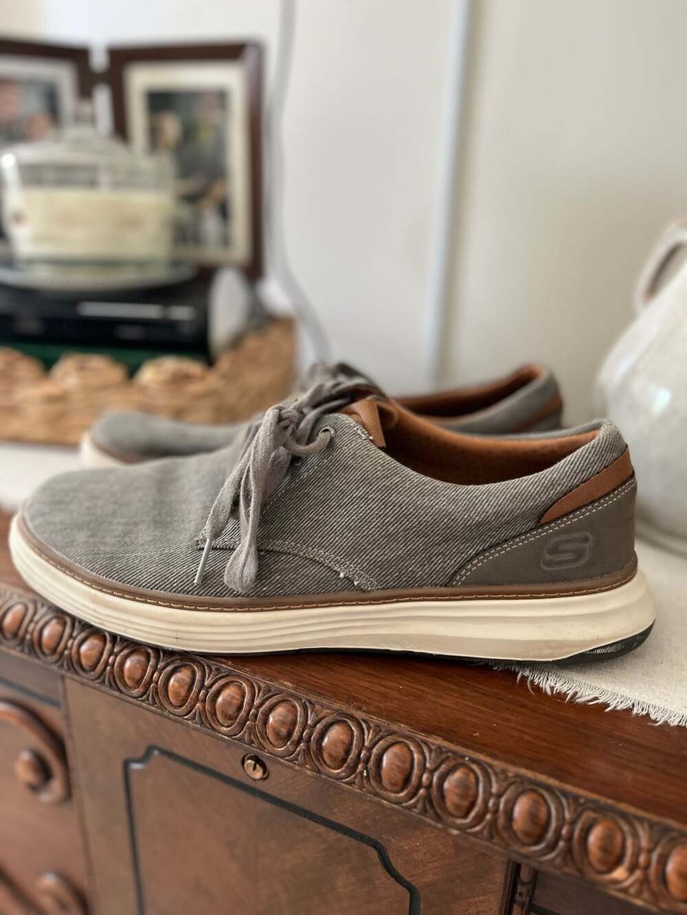 Skechers Moreno Ederson Classic Memory Foam Canvas Shoes Taupe